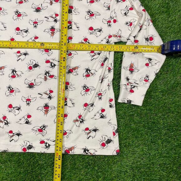 93' Sylvester the cat Looney Tunes white and black turtleneck long sleeve shirt - Picture 3 of 5